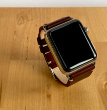 Lade das Bild in den Galerie-Viewer, Apple Watch Band Handgeist VinoRosso/Weinrot