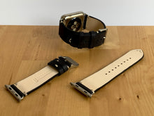 Lade das Bild in den Galerie-Viewer, Apple Watch Band Handgeist BluMarine/Marineblau