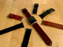 Lade das Bild in den Galerie-Viewer, Apple Watch Band Handgeist VinoRosso/Weinrot