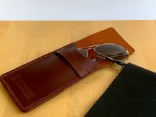 Lade das Bild in den Galerie-Viewer, Brillenetui