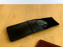 Lade das Bild in den Galerie-Viewer, Brillenetui